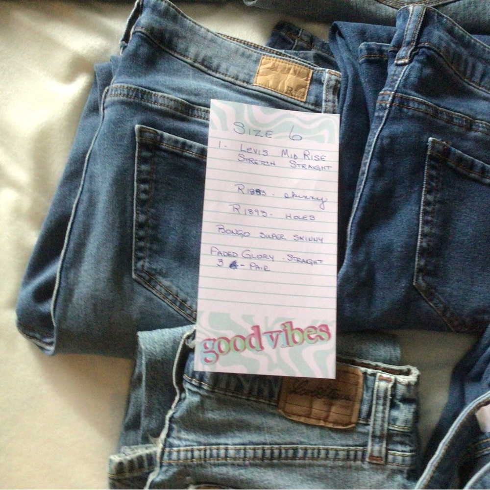 Jeans - Picture 3 of 5